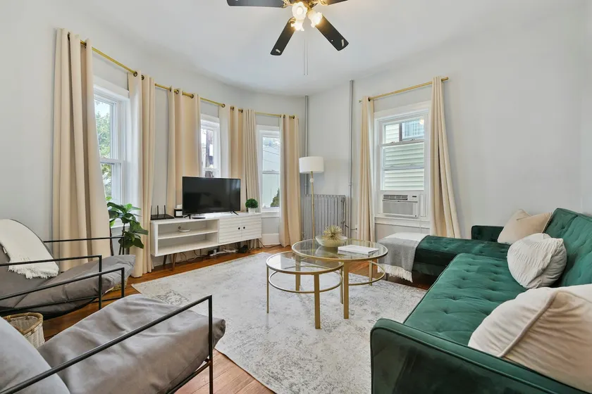 The Maverick Upstairs - NEW! - Lux Apartment - 2 Miles From Airport & Downtown Boston - Image 1