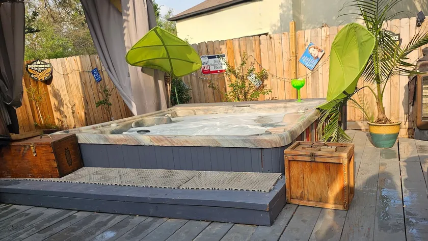Hot Tub, Fire Pit, Game Rm Austin Lake Travis SXSW - Image 1