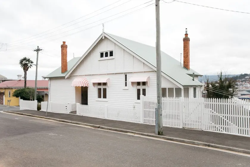 Harmony House - CBD, Heritage, Homey, Open fire! - Image 1