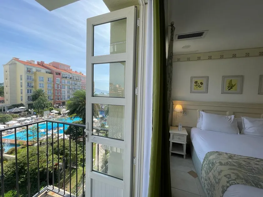 Pool-front studio at IL CAMPANARIO JURERE - Image 1