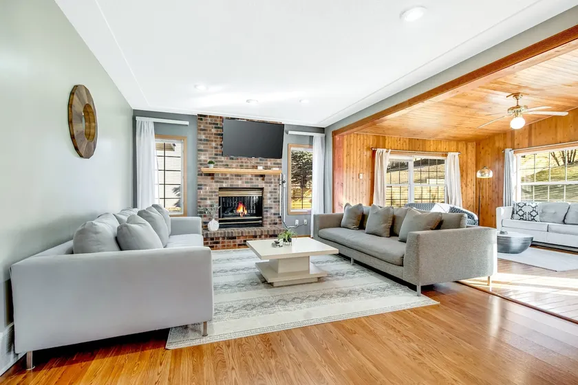 ★ SPACIOUS HOME ★ AV MINNEAPOLIS ★ PAISLEY PARK ★ MOA ★ - Image 1