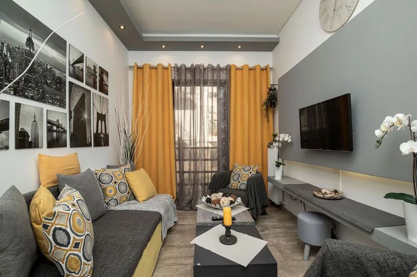 Golden Aurora - Modern Apartment in Egaleo-Athens - Image 1