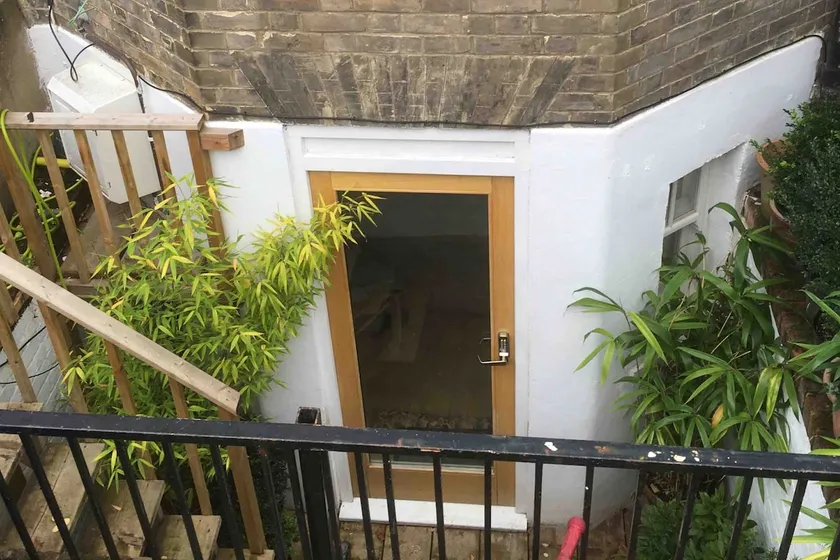 Self-contained, private entrance, near city centre - Image 1