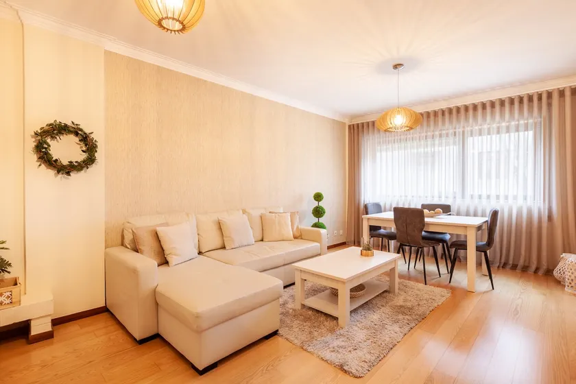 Two-bedroom apartment for 5 people with AC in Braga Center - Image 1