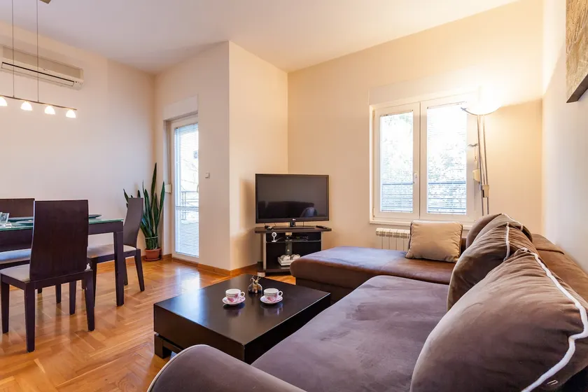 Ana's Apartment - Image 1