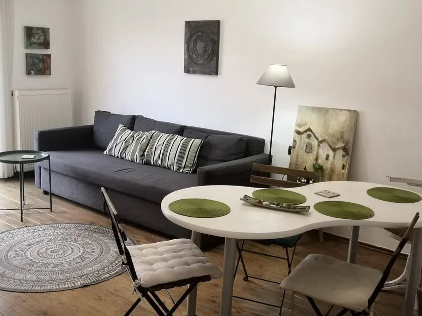 City Square Apartment - Image 1