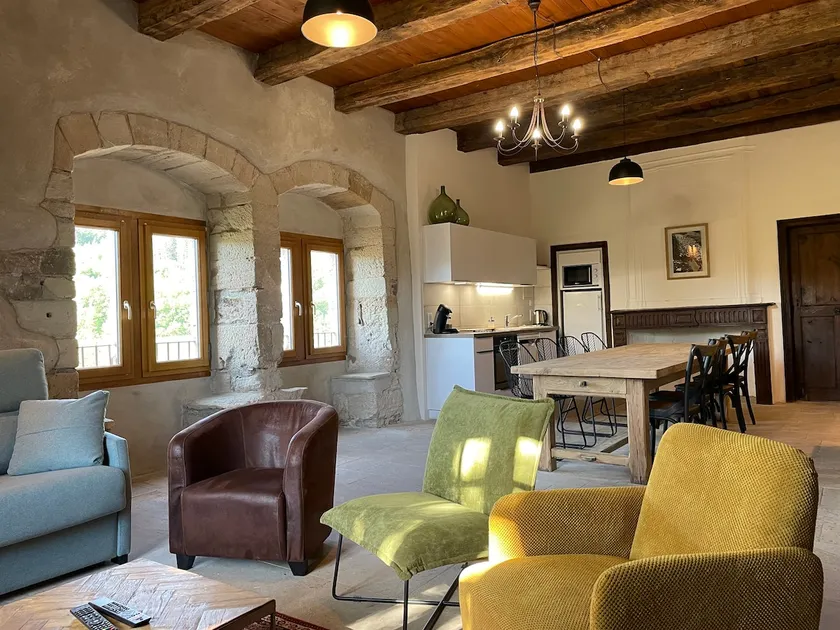 Chateau de Latour sur Sorgue - Image 1