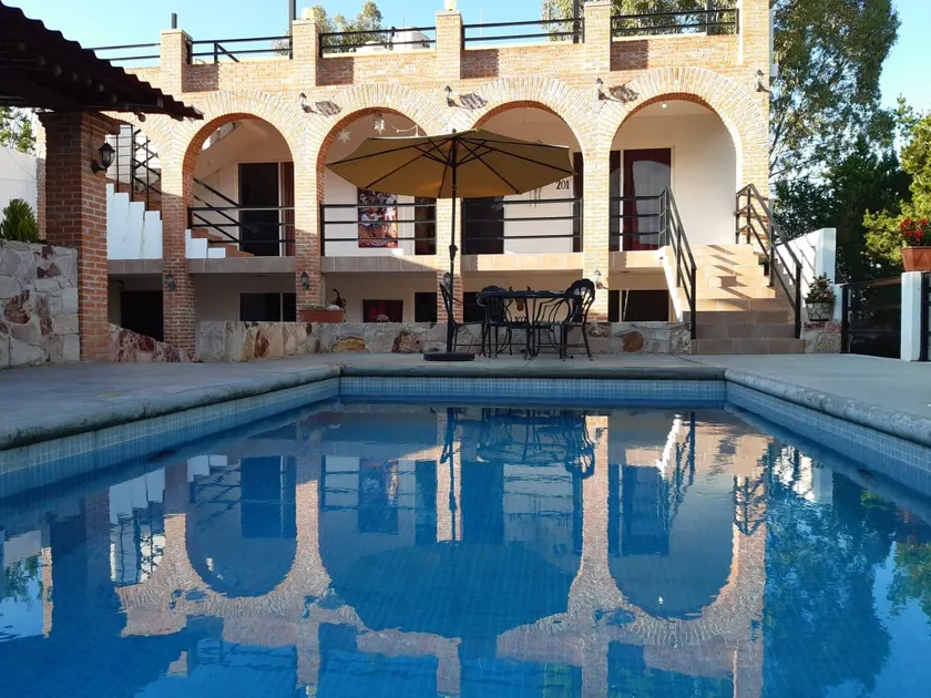 Family inn near Tequisquiapan - Image 1