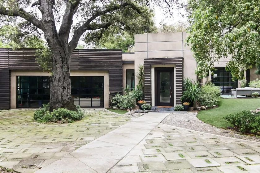 Wooded Retreat in Altadena - Image 1