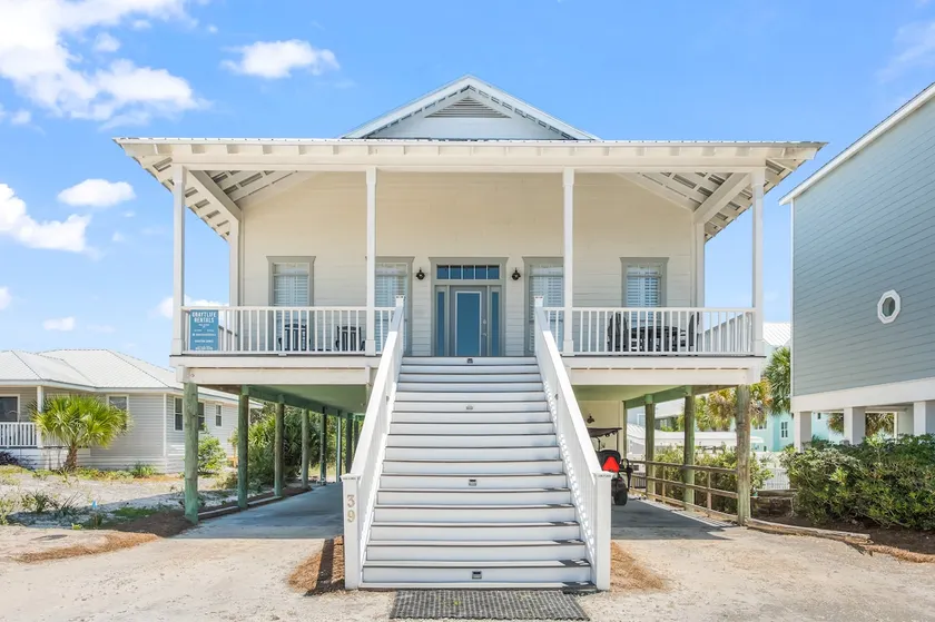 100 ft to Public Beach+Heated private pool +Bikes - Image 1