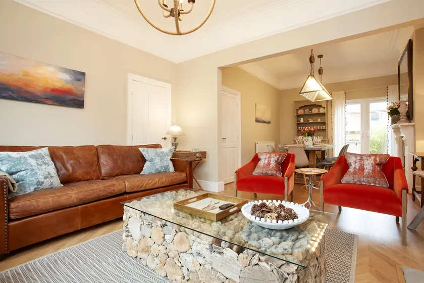 The City Escape Luxury Townhouse with parking - Image 1