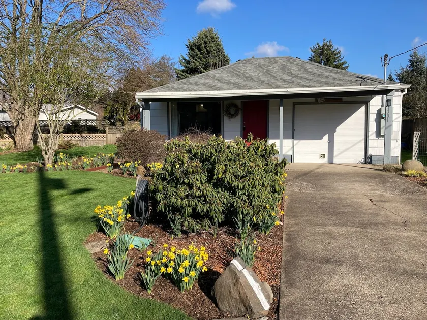 Small Cottage - Image 1
