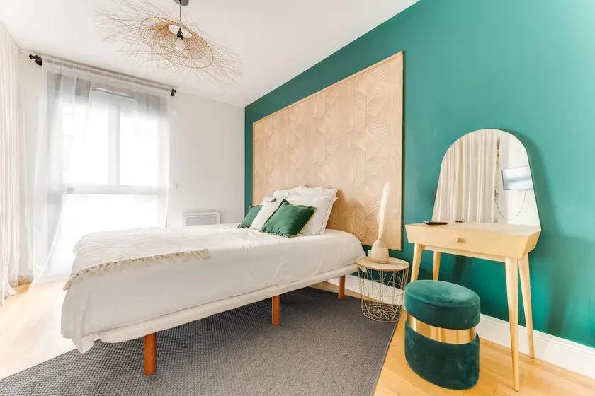 Palais des congrès , 4 bedrooms - Image 1