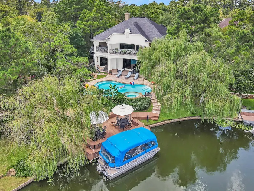 Lake Woodlands Luxury, Garden Hideaway, Rent Boat - Image 1