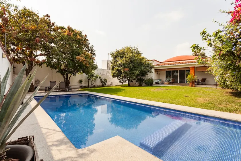 House with a private heated pool in Oaxtepec - Image 1