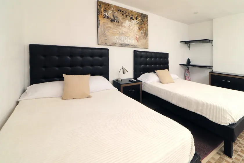 200SP3 Room, kitchen, bathroom, 15 minutes to the airport - Image 1