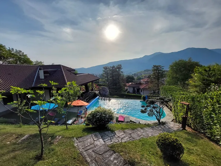 Villa with a View and Pool - Image 1