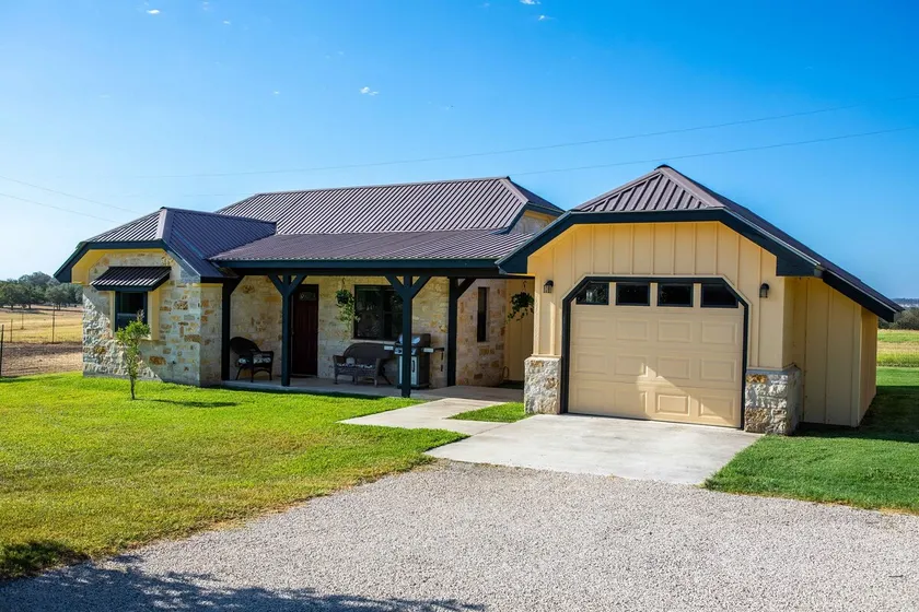 Lone Wolf Ranch | Dog-Friendly | Wildlife & Views - Image 1