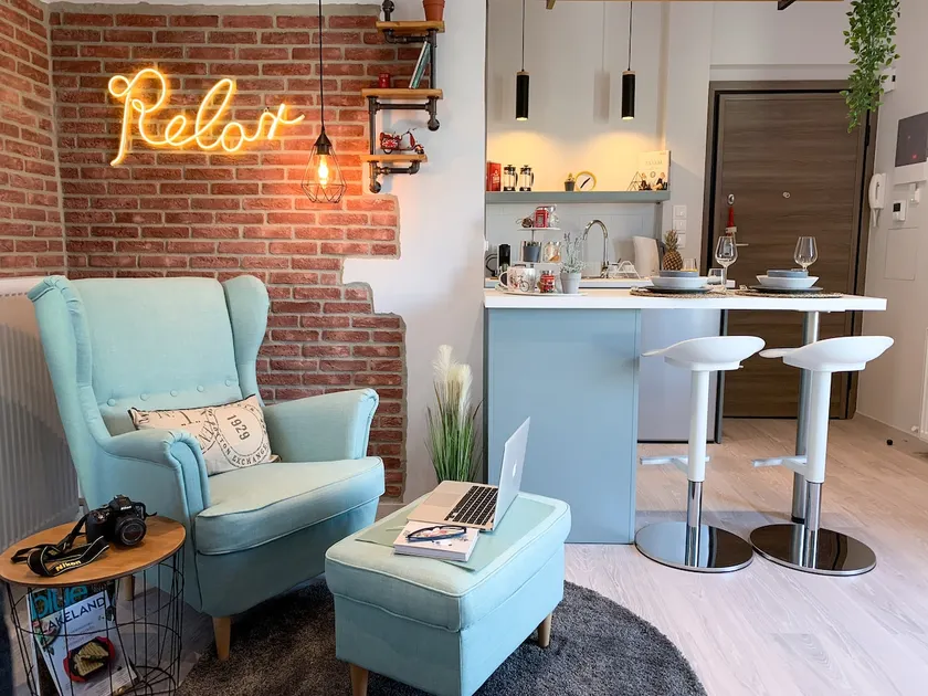 SKG Stories: Relax - Image 1