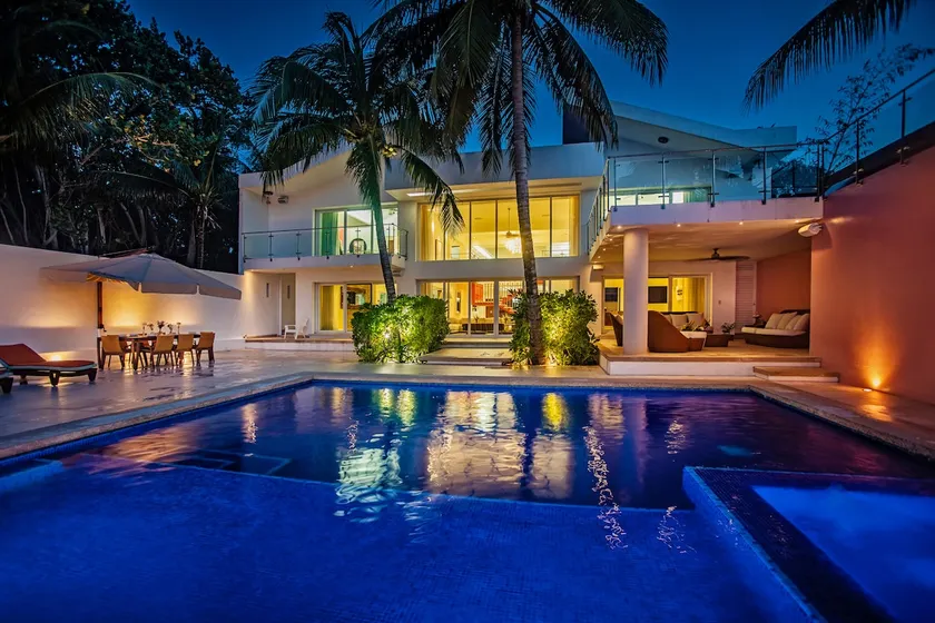 Villa RosMar Luxury Beachfront House - Image 1