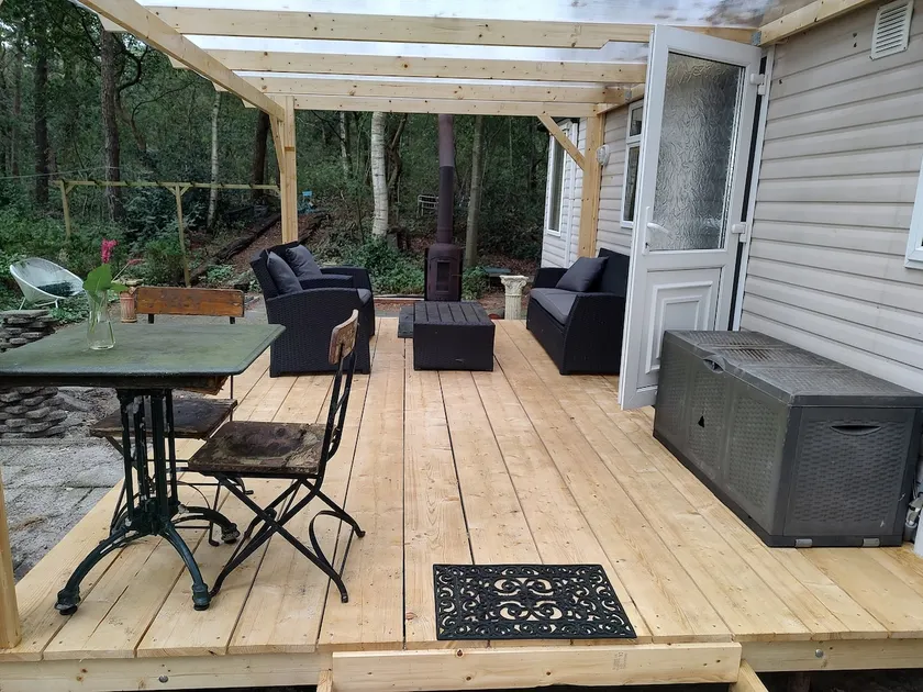 chalet en el bosque con piscina - Image 1