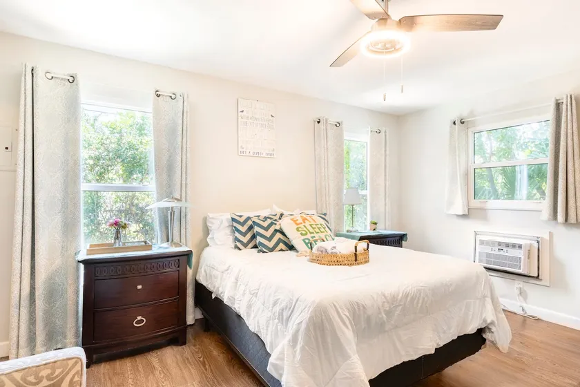 Totally Private Studio, NO shared Spaces-Renovated - Image 1