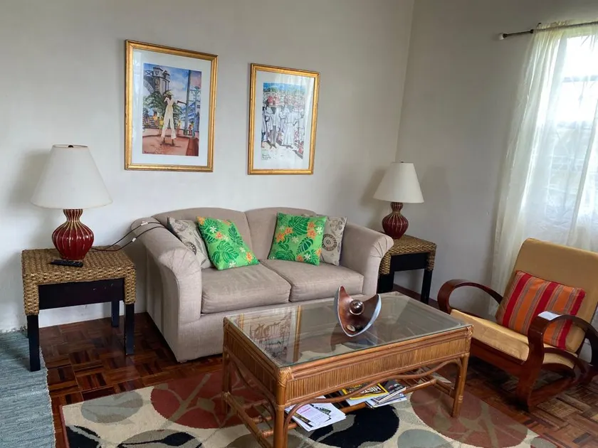 3-bed home in Mullins, 5-min walk to the beach - Image 1