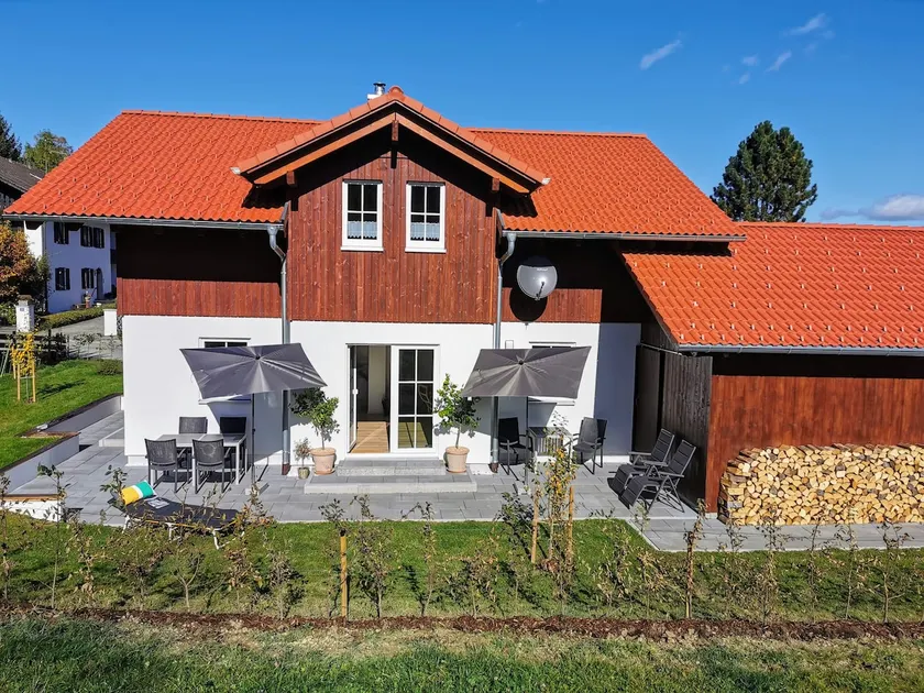 Chalet Fend - exclusive holiday home (detached with carport and garage) - Image 1