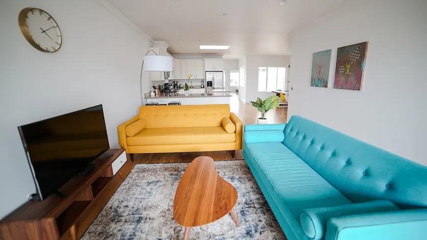Large & Stylish Home - Perfect for Groups Near SF - Image 1