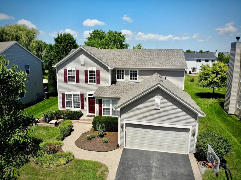 Large Luxury Home: King Beds, Theater & BBQ - Image 1