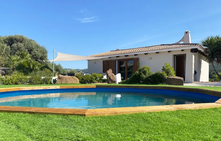 Exklusiv villa med havsutsikt i Lu Bagnu - Castelsardo - Image 1
