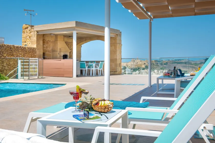 Villa in Xaghra, Indoor Pool, Cinema, Wine Cellar - Image 1
