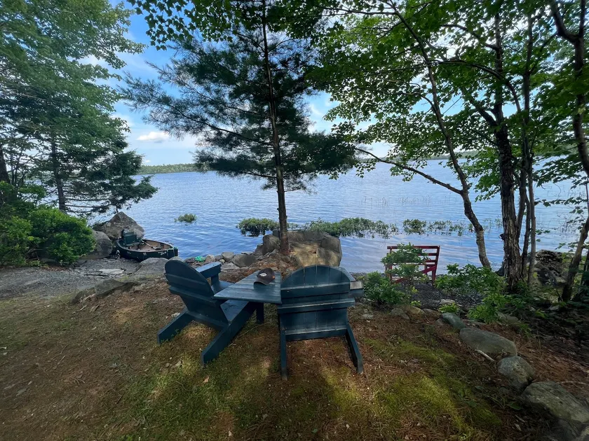 Rolige Lake Front Paradise på Ponhook i hjertet af Nova Scotia - Image 1