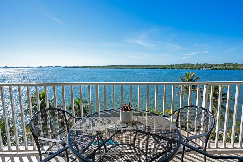 Regardez les dauphins depuis le balcon! Entièrement équipé. Bain à remous et piscine. # 410 - Image 1