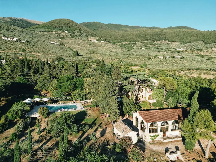 17th C. Villa Giulia: large panoramic pool, events - Image 1