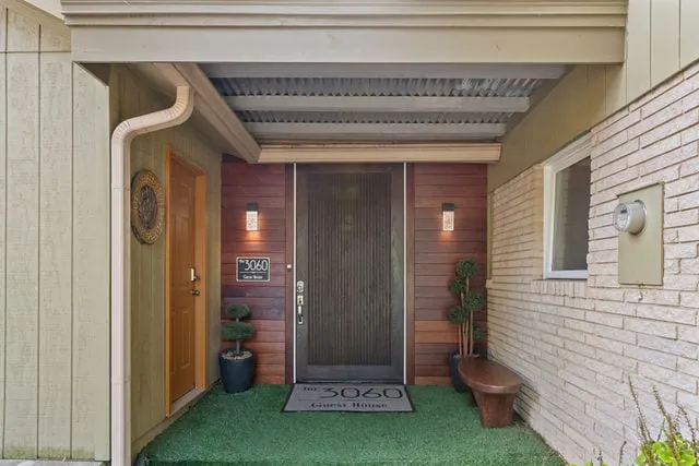 Unique Guest House Retreat - Max 4 Guests - Image 1