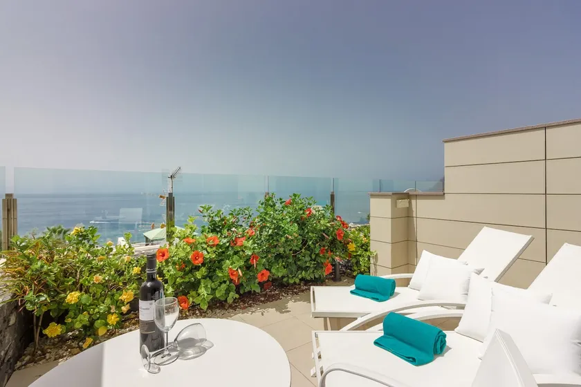 Klayman Diamond Aparthotel - Image 1