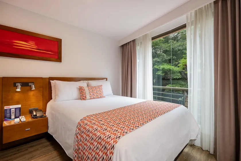 Leblon Suites Hotel Milla de Oro - Image 1