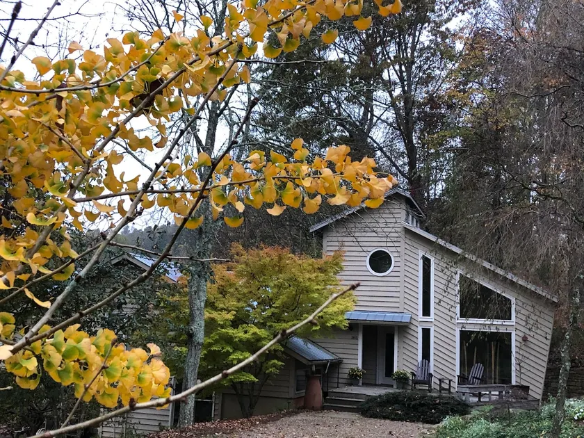 Solshine Garden Retreat - Image 1