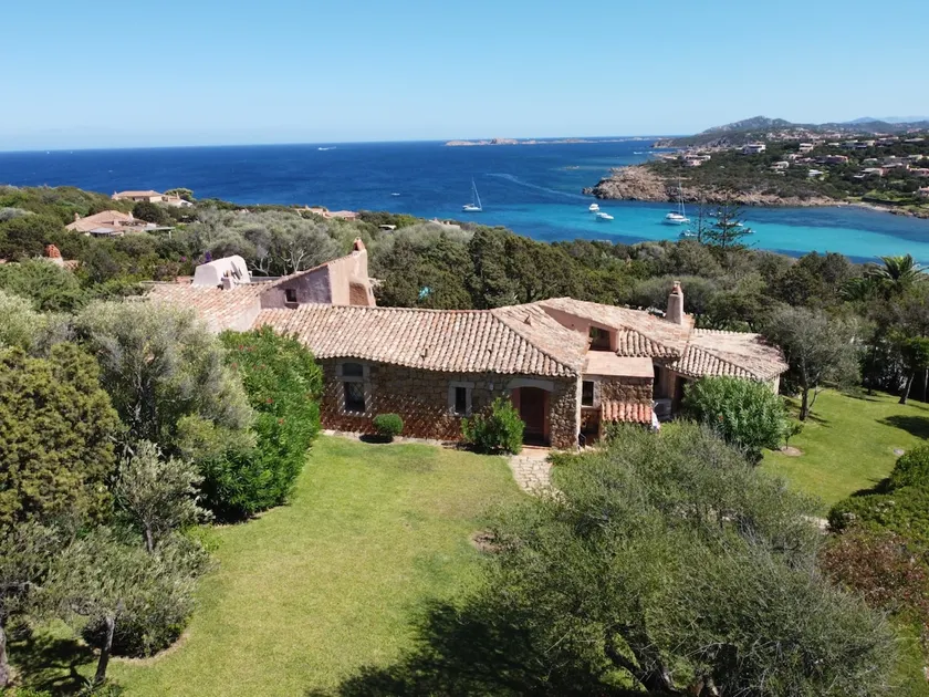 Sea view villa in Costa Smeralda - Image 1