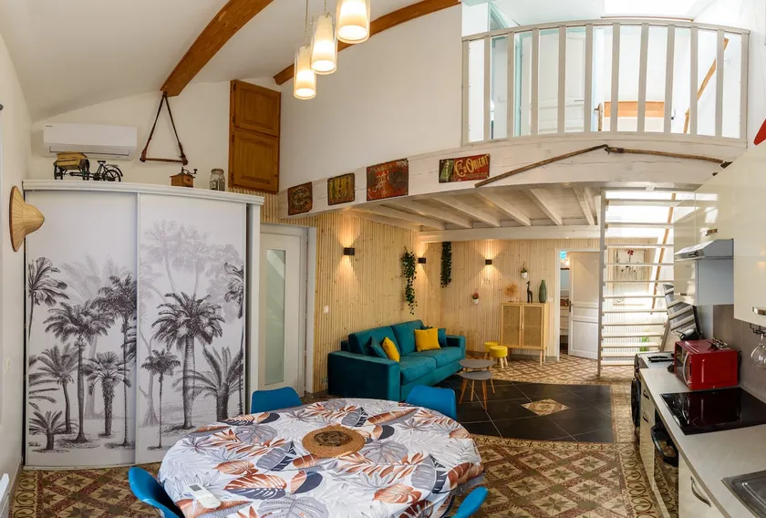 The Beach House - Image 1