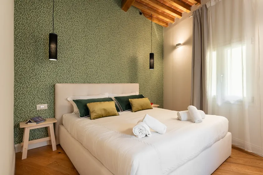 Keys of Italy -TGamma5-Luxury Apt Fashion District - Image 1