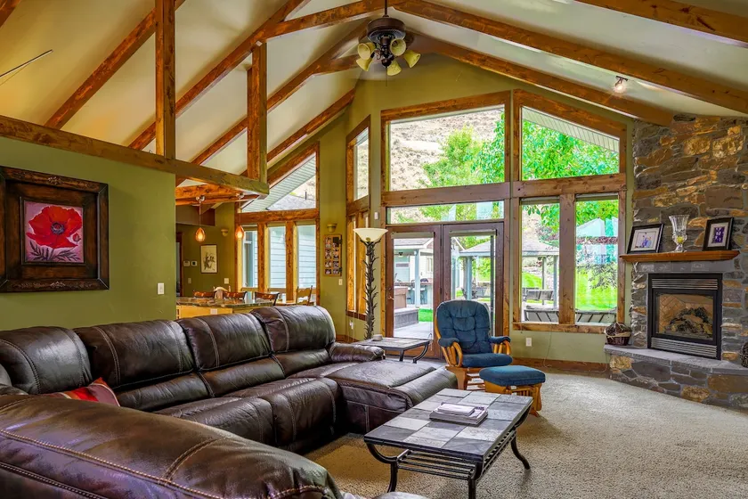 Wunder House - Gorgeous! Sleeps 14 w/ Hot Tub - Image 1