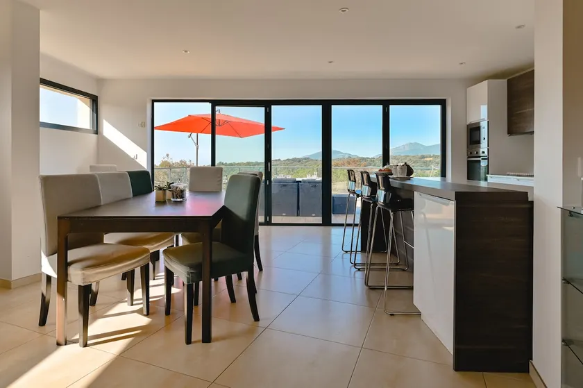 Porticcio Villa with Stunning View & Pool - Image 1