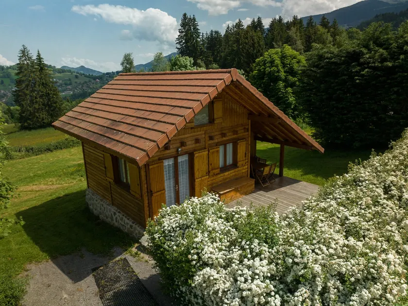 Individual chalet near the 7 Laux station - Image 1