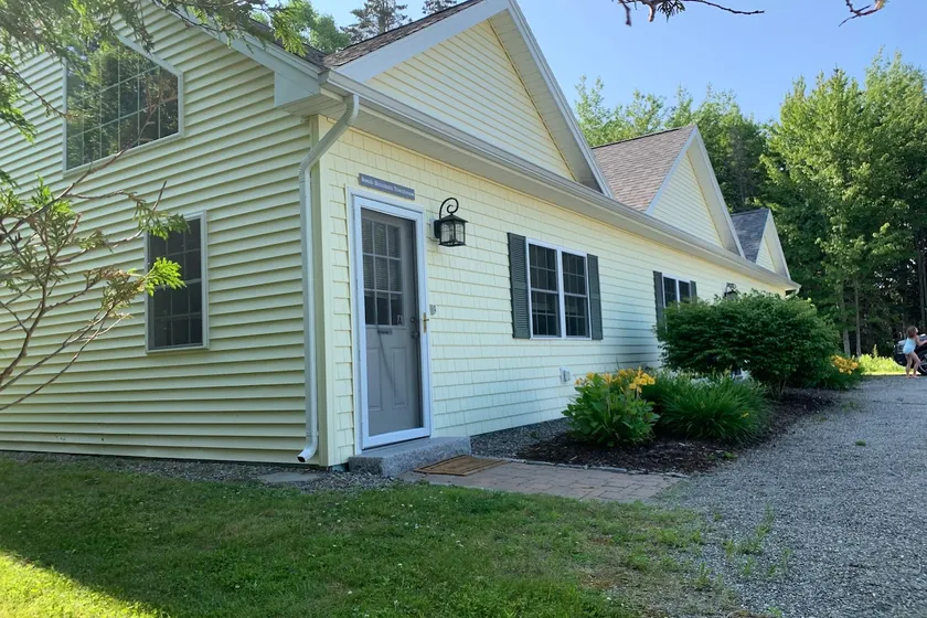 Flying Mountain Townhouse - Image 1