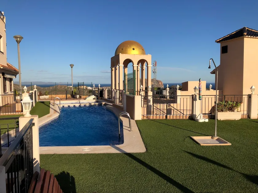 Air-conditioned apartment with garage and 2 swimming pools. - Image 1