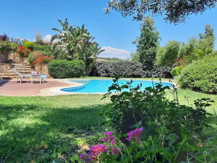 Villa Bougainvillea con piscina e giardino privato a pochi passi dal mare - Image 1