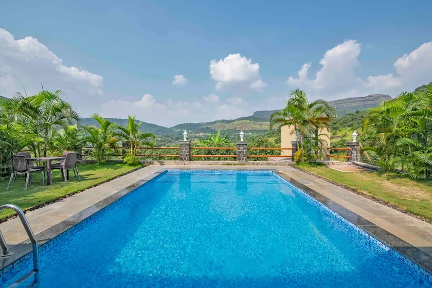 4BHK Villa with Lawn, Pool and Full Time Chef - Image 1