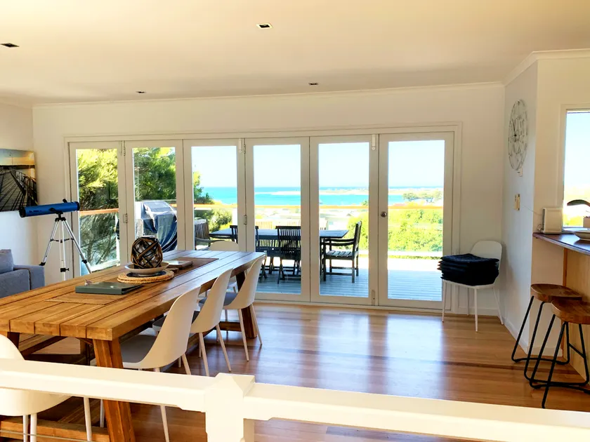 Apollo Ocean Blue Ocean View Wi-Fi Pet Friendly - Image 1